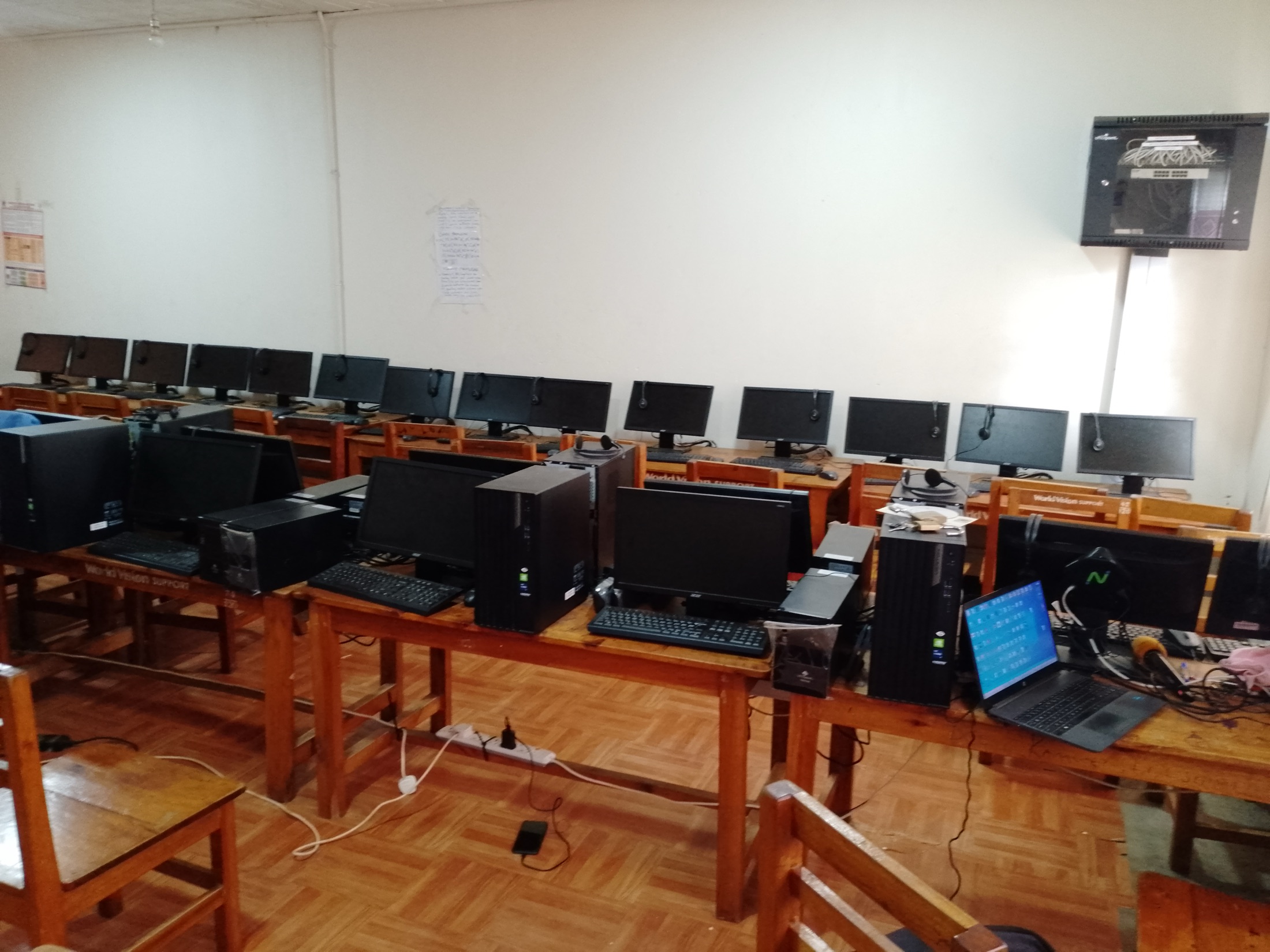Computer laboratory equipment